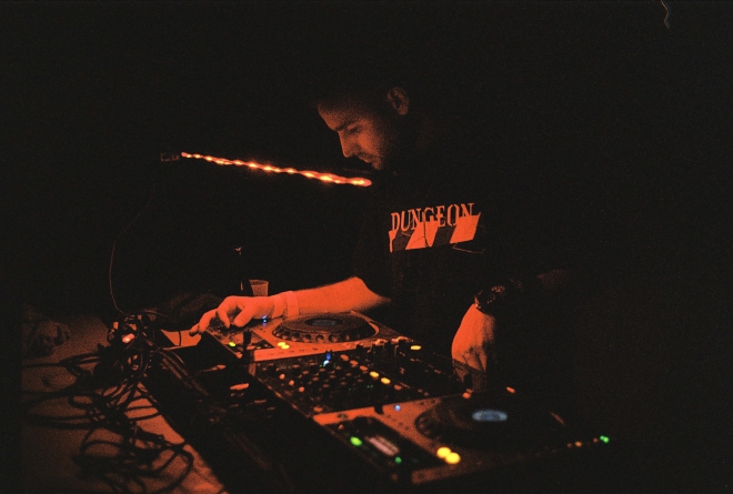 42 AVB MEETS DUNGEON, Fizzy